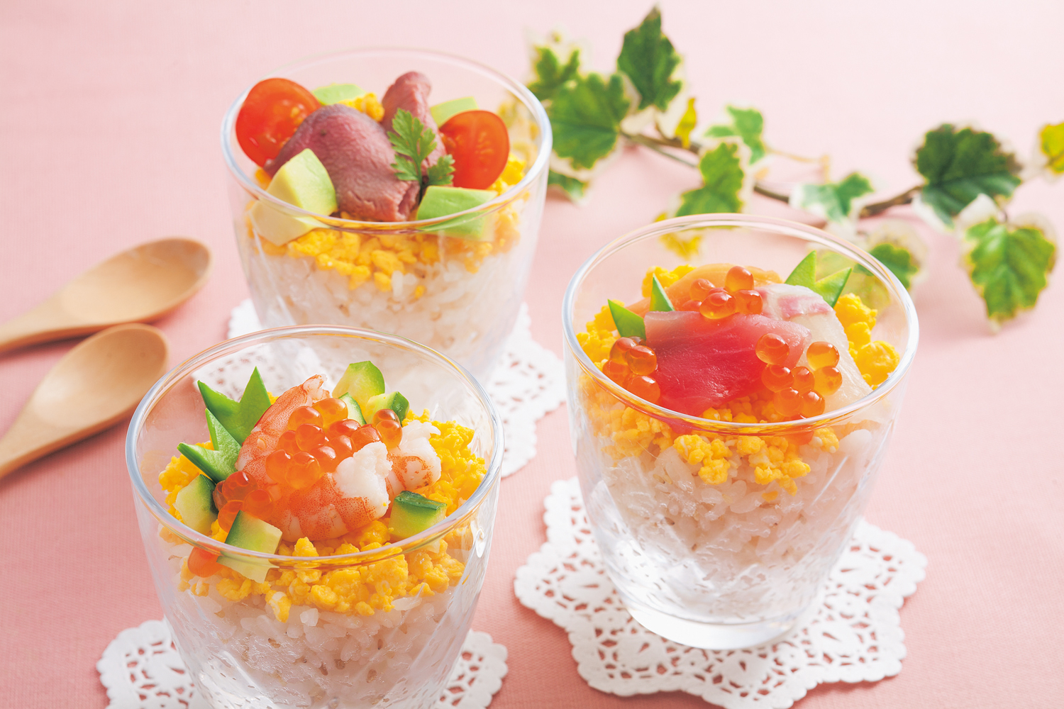 3種の彩りカップ寿司 画像